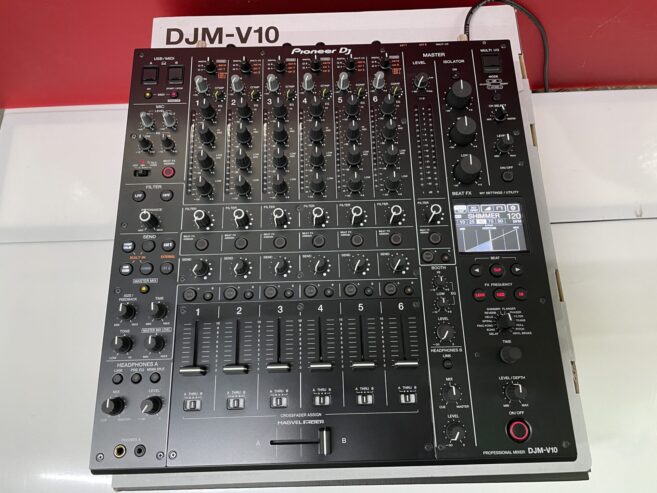 Pioneer CDJ-3000 Multi-Player / Pioneer DJM-A9 DJ Mixer / Pioneer DJ DJM-V10-LF Mixer / Pioneer DJM-S11 / Pioneer CDJ-2000NXS2 / Pioneer DJM-900NXS2 / Pioneer CDJ-Tour1 / Pioneer DJM-TOUR1 / Pioneer XDJ-XZ DJ System / Pioneer XDJ-RX3 DJ System / Pioneer OPUS-QUAD DJ System / Pioneer DJ DDJ-FLX10 / Pioneer DDJ-1000 / Pioneer DDJ-1000SRT / Pioneer DDJ-800 / Pioneer DDJ-REV7 / Pioneer DDJ RZX / PLAY Differently MODÈLE 1 / Allen & Heath Xone : 96 / Denon DJ Prime 4+