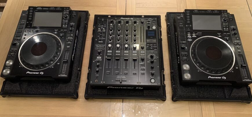 Prodati Novo Pioneer DJ 2x Pioneer Cdj-2000Nxs2 + 1x Djm-900Nxs2 + Hdj-2000 Mk2 -dj-paket / Pioneer CDJ-3000-w(2) + 1x DJM-900NXS2-W / 2x Pioneer Cdj-Tour1 svirači + 1x Pioneer Djm-Tour1-dj-paket / Pioneer DJ 2x Pioneer Cdj-2000Nxs2W +1x Djm-900Nxs2W + Hdj-2000 Mk2 / Novo 2x Pioneer Cdj-2000-nexus+ Djm-900-nexus + Rmx-1000-platinum-edicija (1) Pioneer Rmx -1000-platinasto-izdanje 1x HDJ-1500-K